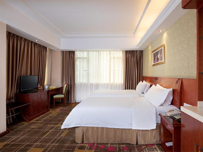Vienna Hotel Dongguan Hou Street Wanda Plaza Exterior photo