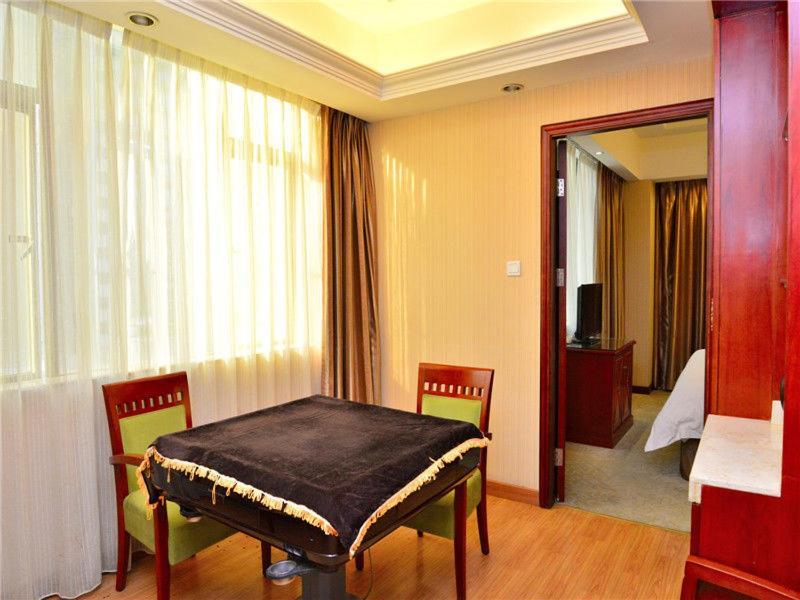 Vienna Hotel Dongguan Hou Street Wanda Plaza Exterior photo