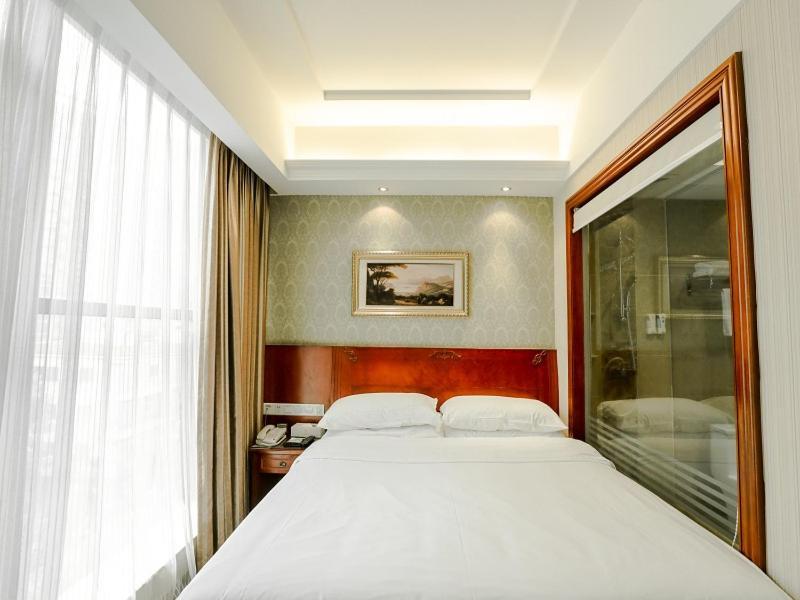 Vienna Hotel Dongguan Hou Street Wanda Plaza Exterior photo